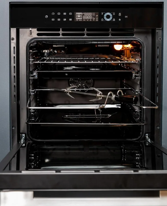 Духовой шкаф GRAUDE BM 60.3 S