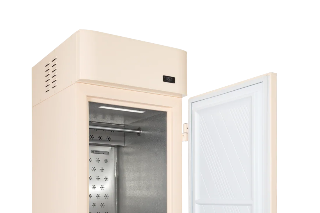 Холодильный шкаф для хранения шуб GRAUDE PK 70.0 B