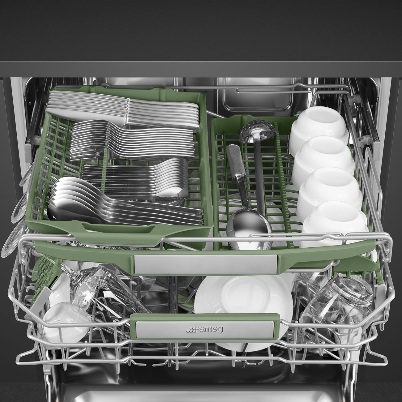Посудомоечная машина SMEG STL7322BQL